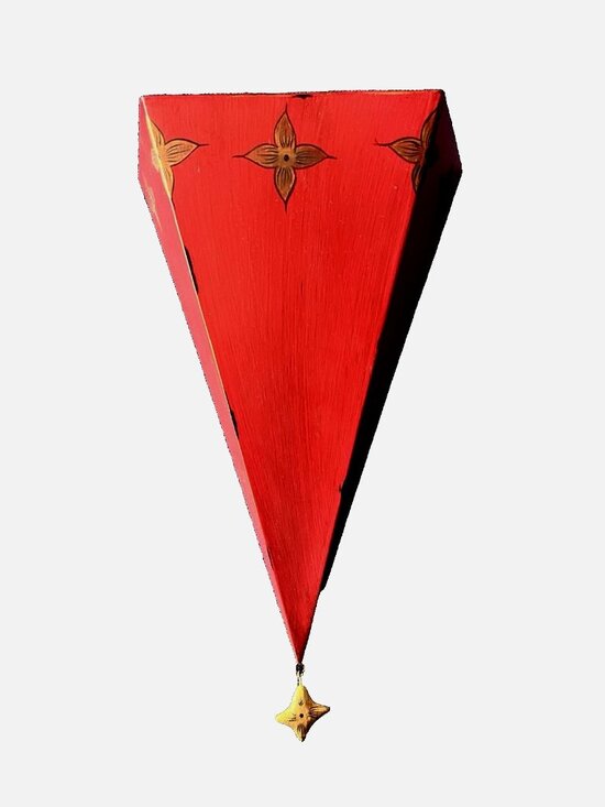 Southern Living Other - SOUTHERN LIVING Red Metal Triangular Wall Sconce Shelf Floral 14"L x 8"W Painted